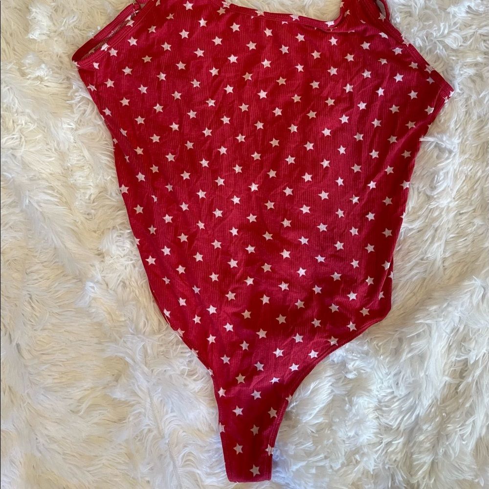 SALE***RED STAR PRINT BODY SUIT SZ XL